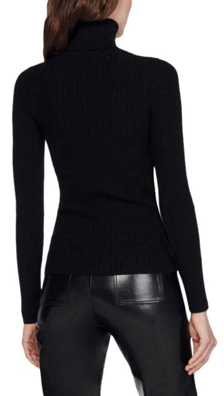 CABLE KNIT TURTLENECK SWEATER