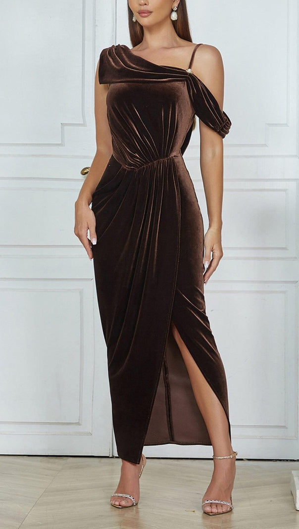 AIIZIE CHESTNUT ONE-SHOULDER BACKLESS BODYCON VELVET PLEATED MAXI DRESS - product image