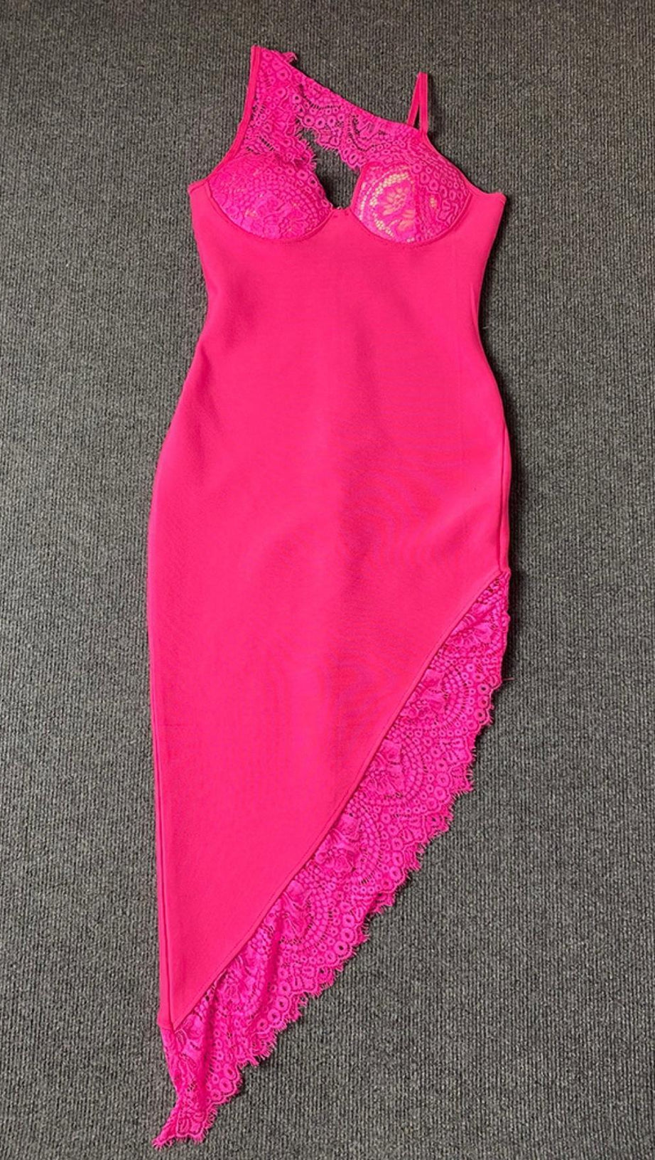 ONE SHOULDER BANDAGE DRESS IN BLACK