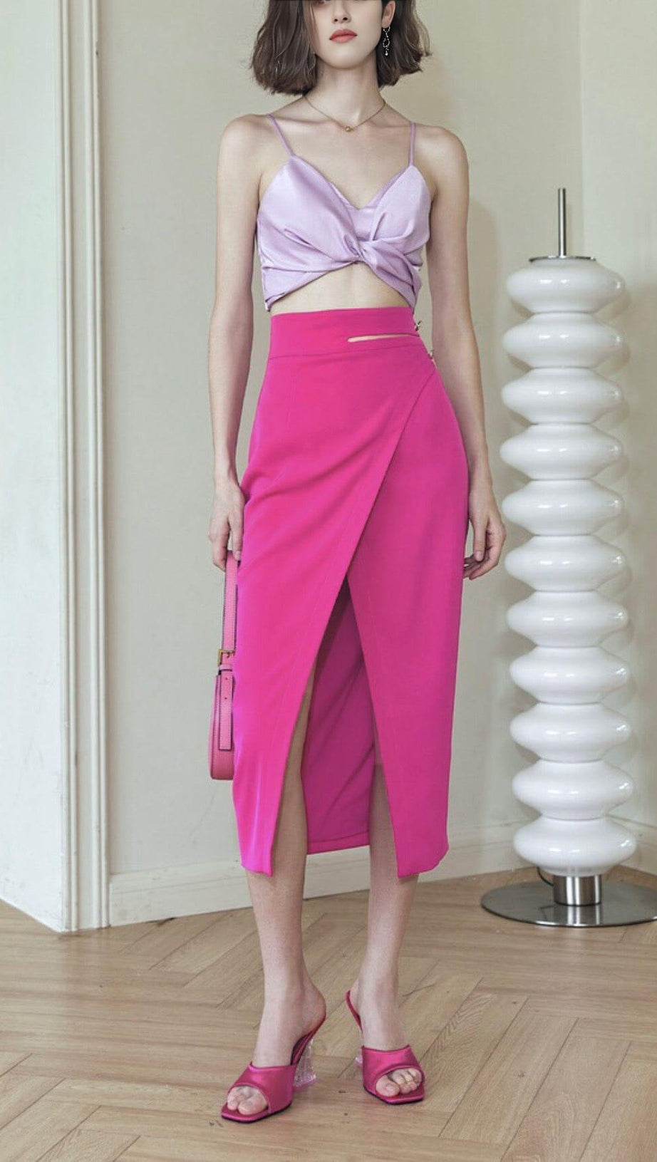 TOP CON SPALLINE LACCATE VIOLA