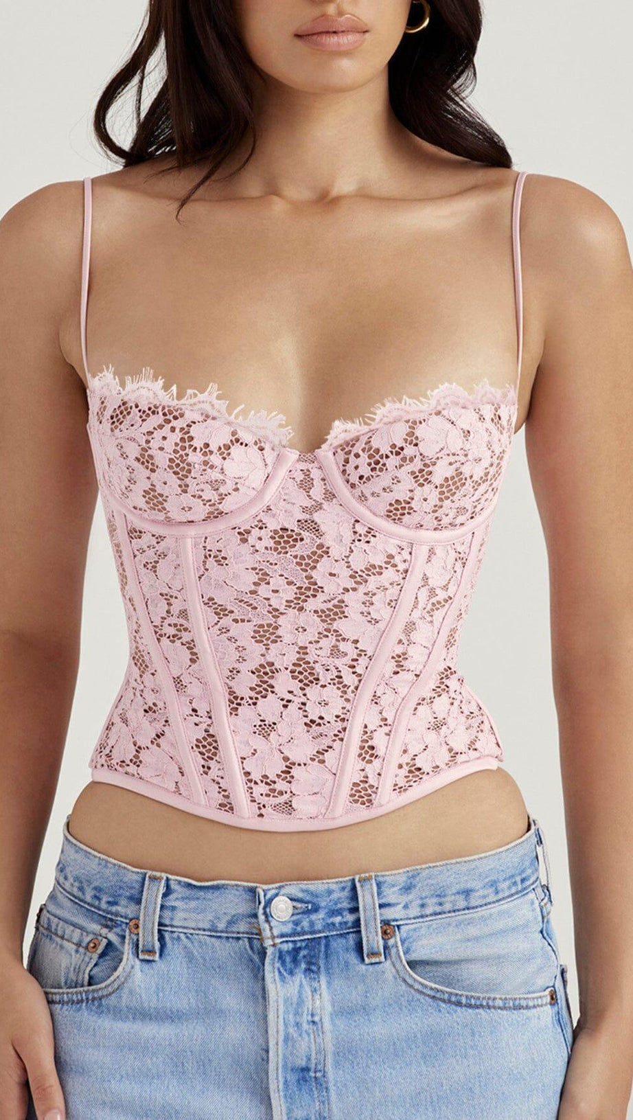 BÜGELKORSETT AUS ROSA SPITZE
