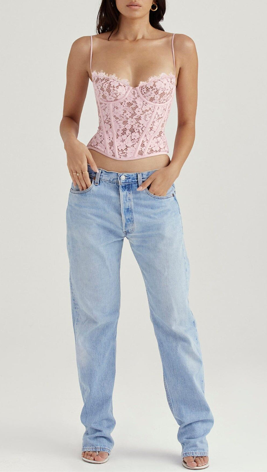 BÜGELKORSETT AUS ROSA SPITZE