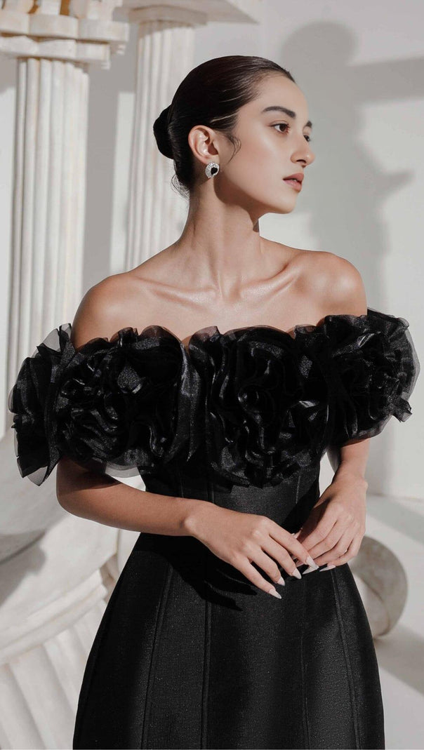 AIIZIE 3D FLORAL ONE-SHOULDER MINI DRESS IN BLACK - product image