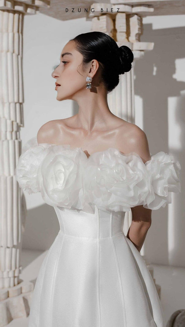 AIIZIE 3D FLORAL ONE-SHOULDER MINI DRESS IN WHITE - product image
