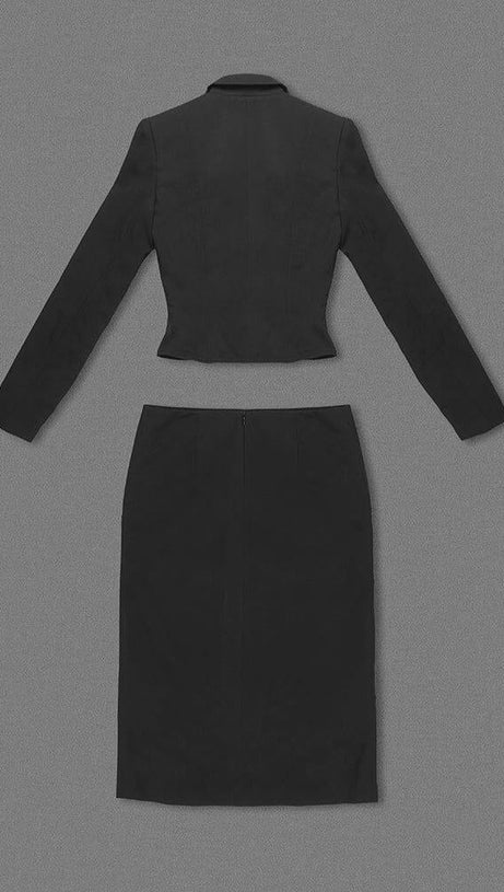 SCHWARZES BUTTON-DOWN-ANZUGKLEID, ZWEITEILIGES SET