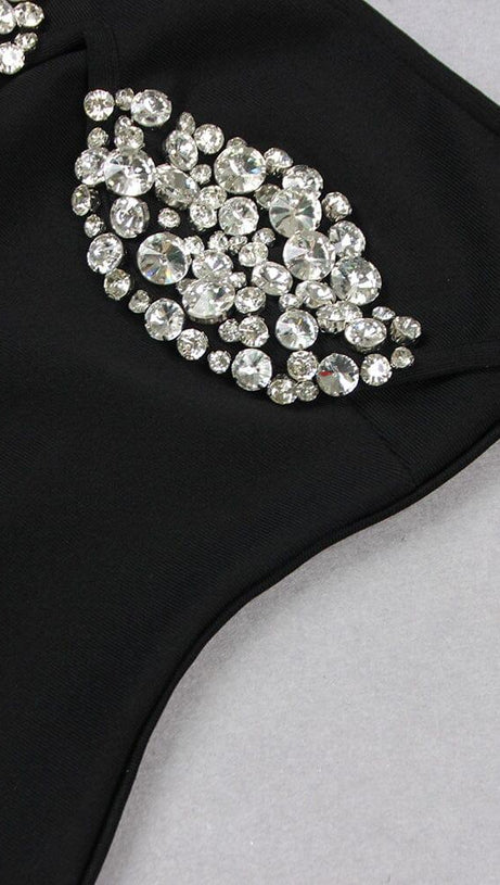 SCHWARZES OFF-SHOULDER MINIKLEID MIT KRISTALL-CUP