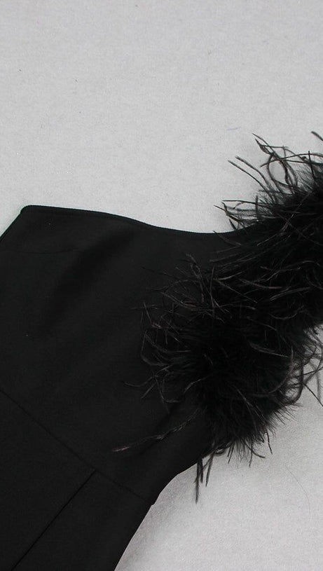 BLACK ONE-SHOULDER FEATHER MAXI DRESS