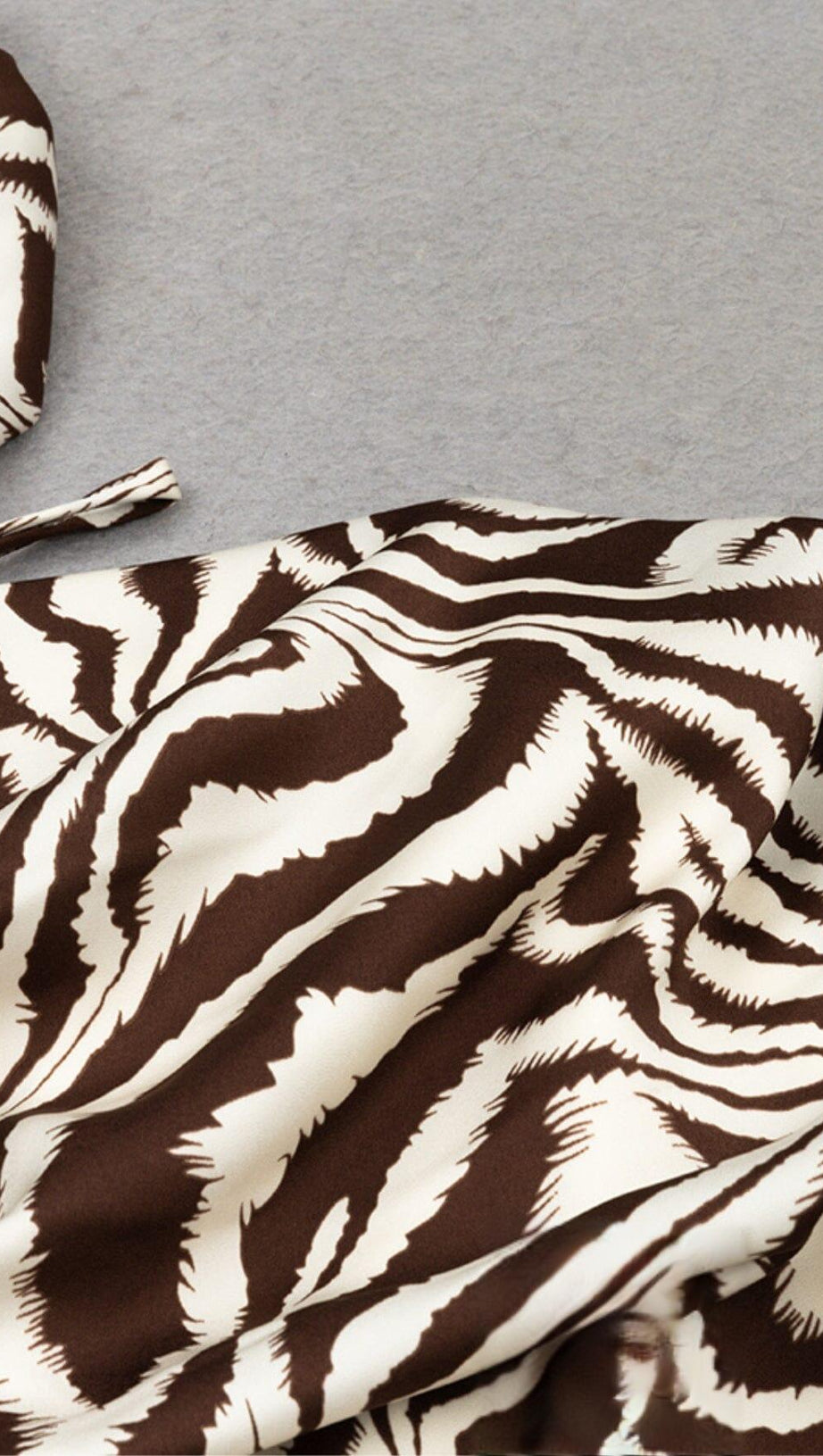 BACKLESS SLING SPLIT STRIPES DRESS IN MULTICOLOR