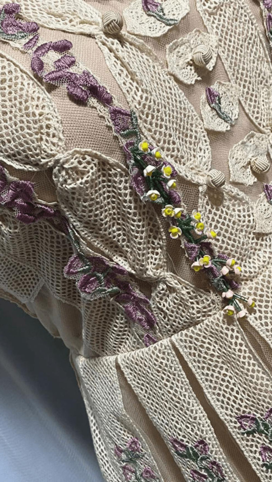 PEARL-EMBELLISHED SLEEVELESS FLORAL MIDI DRESS