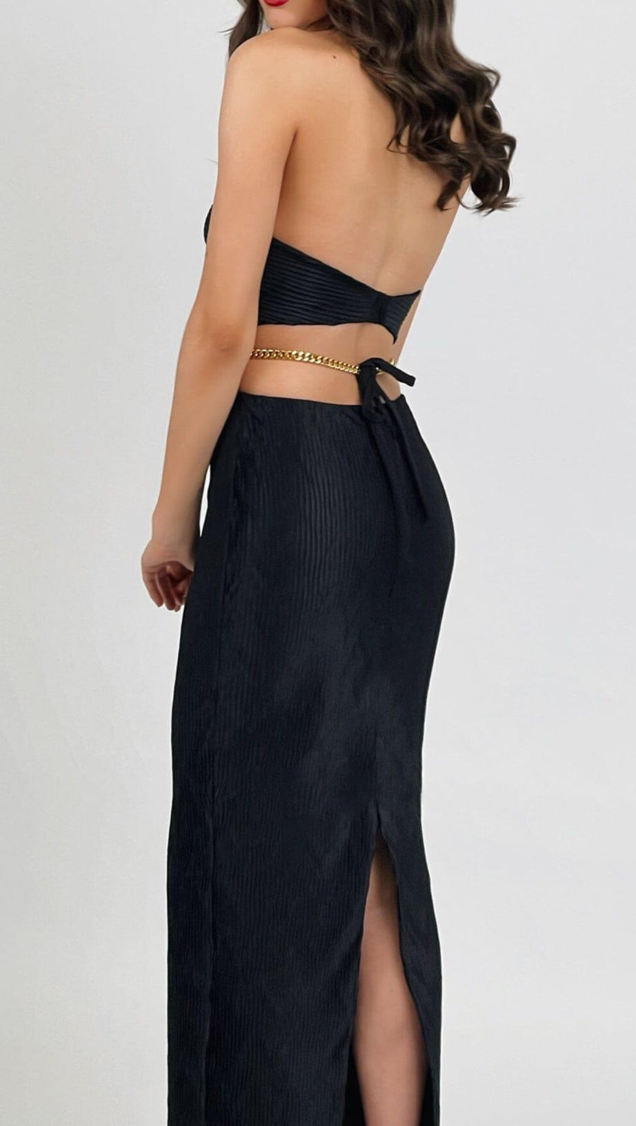 HALTER CHAIN MAXI DRESS IN BLACK