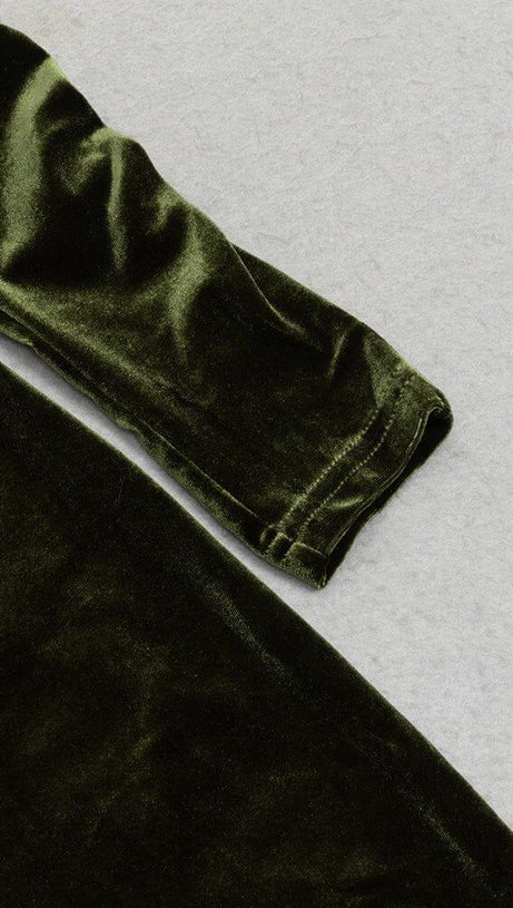 HIGH COLLAR PLEATED MAXI DRESS