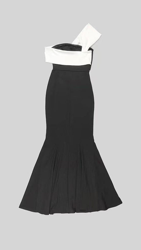 ASYMMETRIC OFF SHOULDER MAXI DRESS IN BLACK