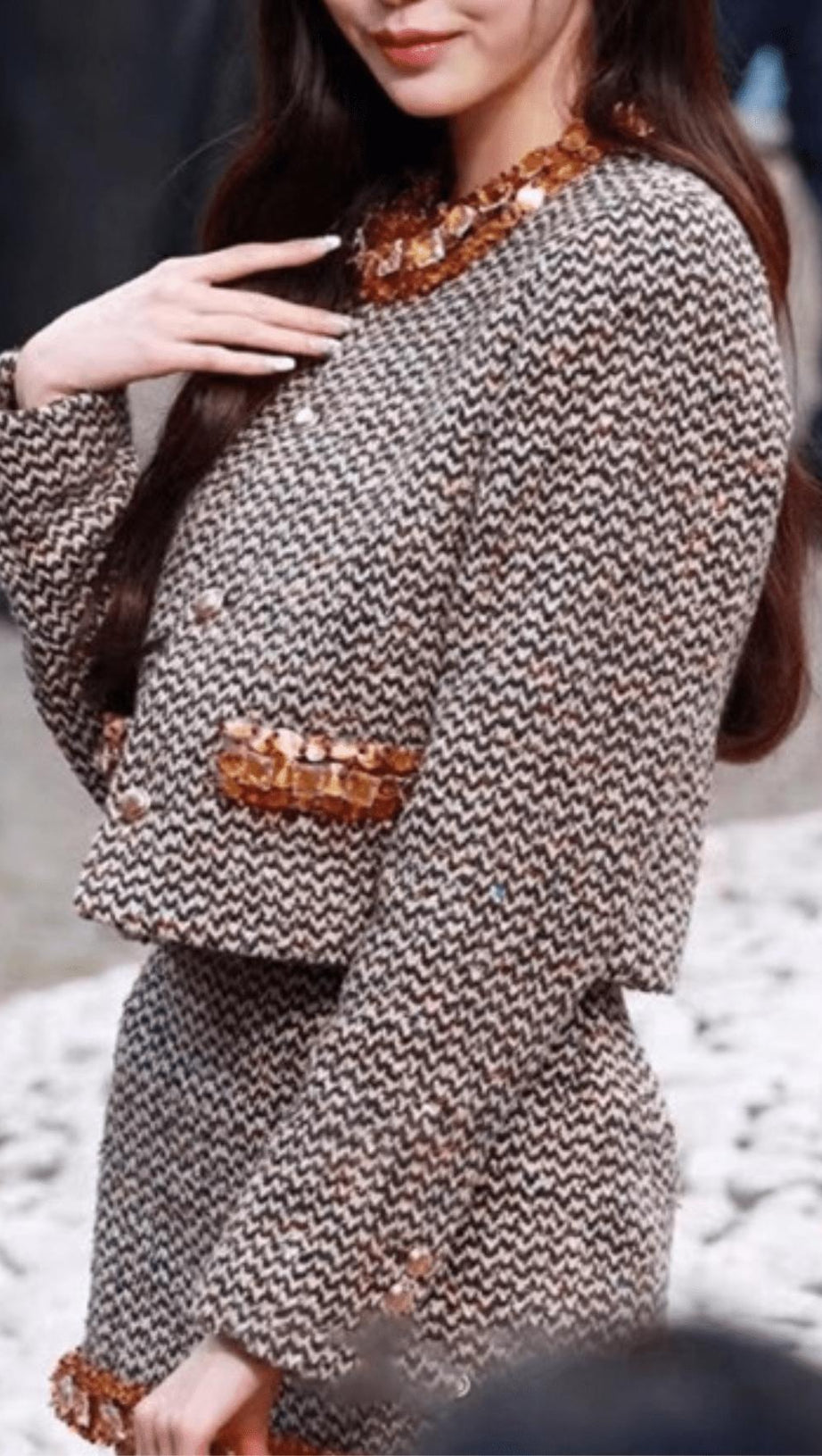 ABITO MONOPETTO IN TWEED CON PERLINE