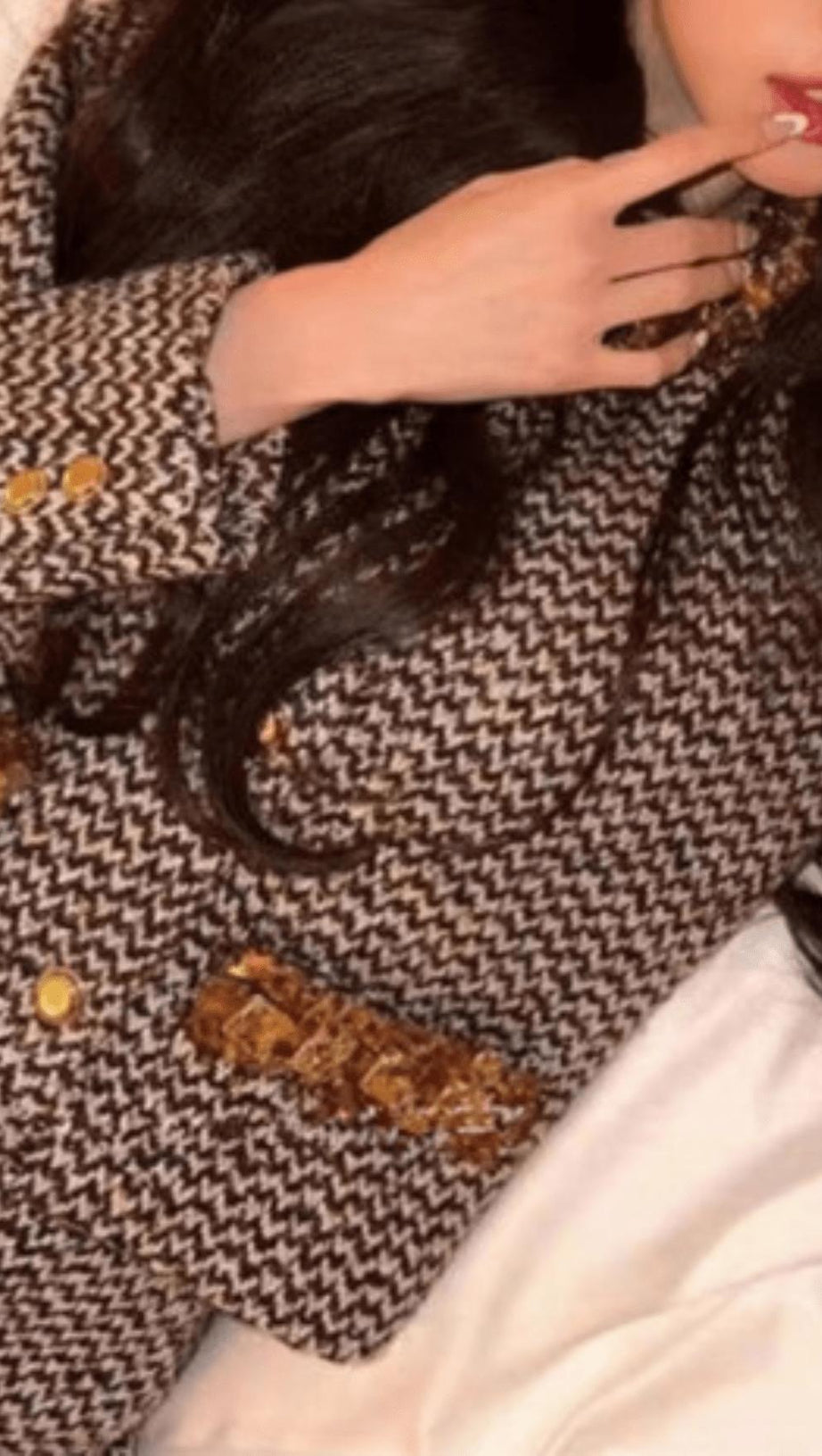 ABITO MONOPETTO IN TWEED CON PERLINE