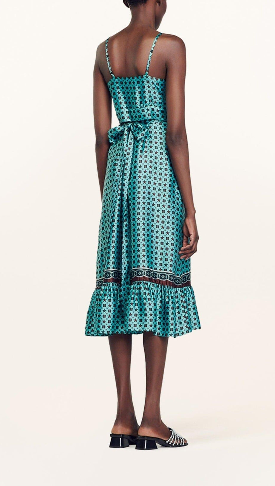 Ärmelloses Midikleid aus bedrucktem Satin 