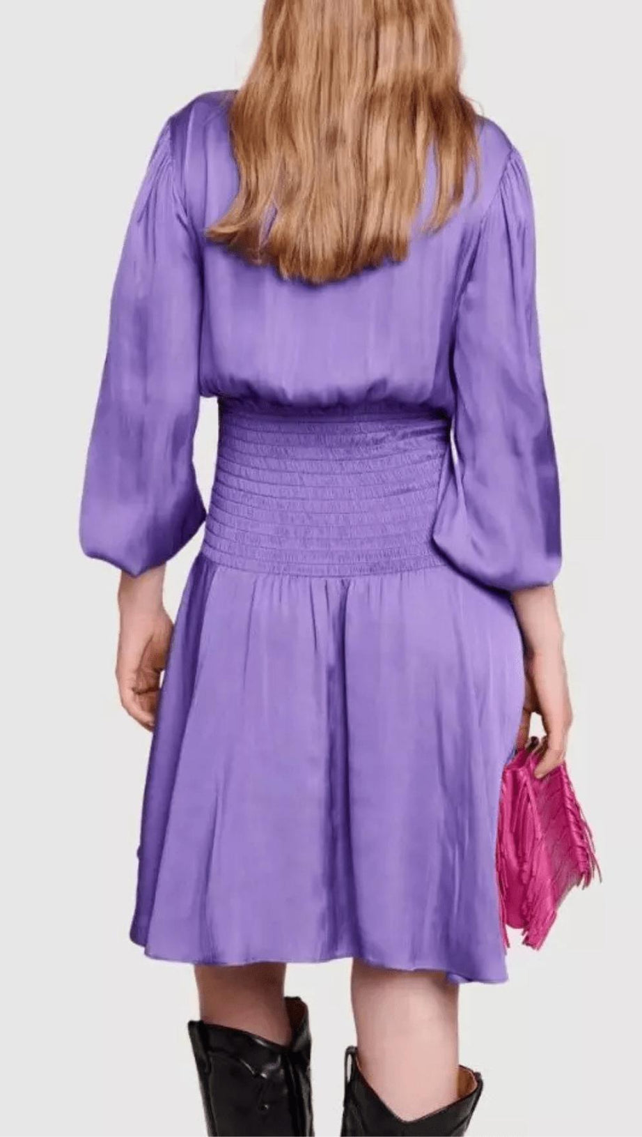 LILA KLEID MIT GESMOKERTEM BESATZ 