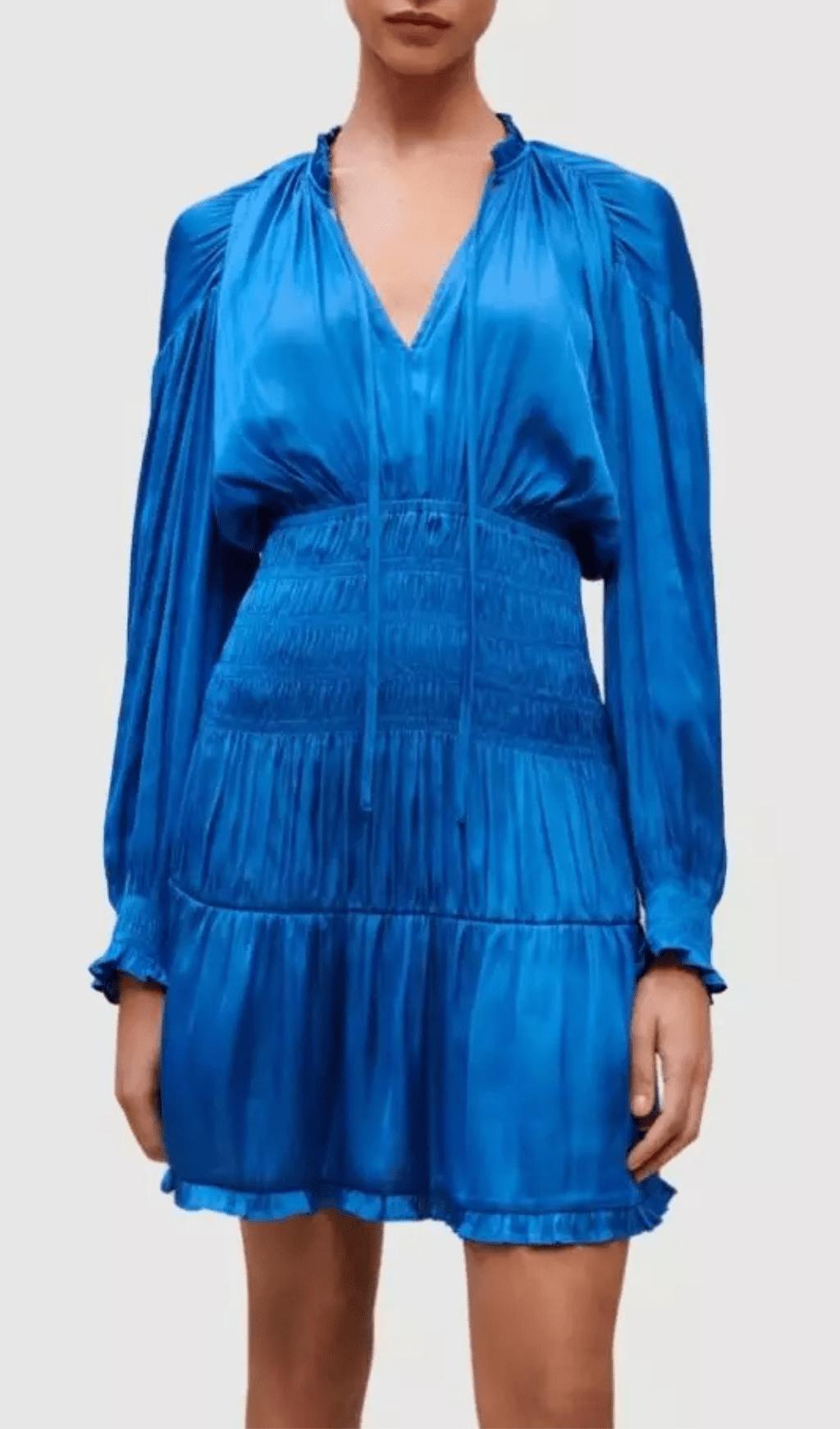 ABITO CON BORDI A SPALLA 