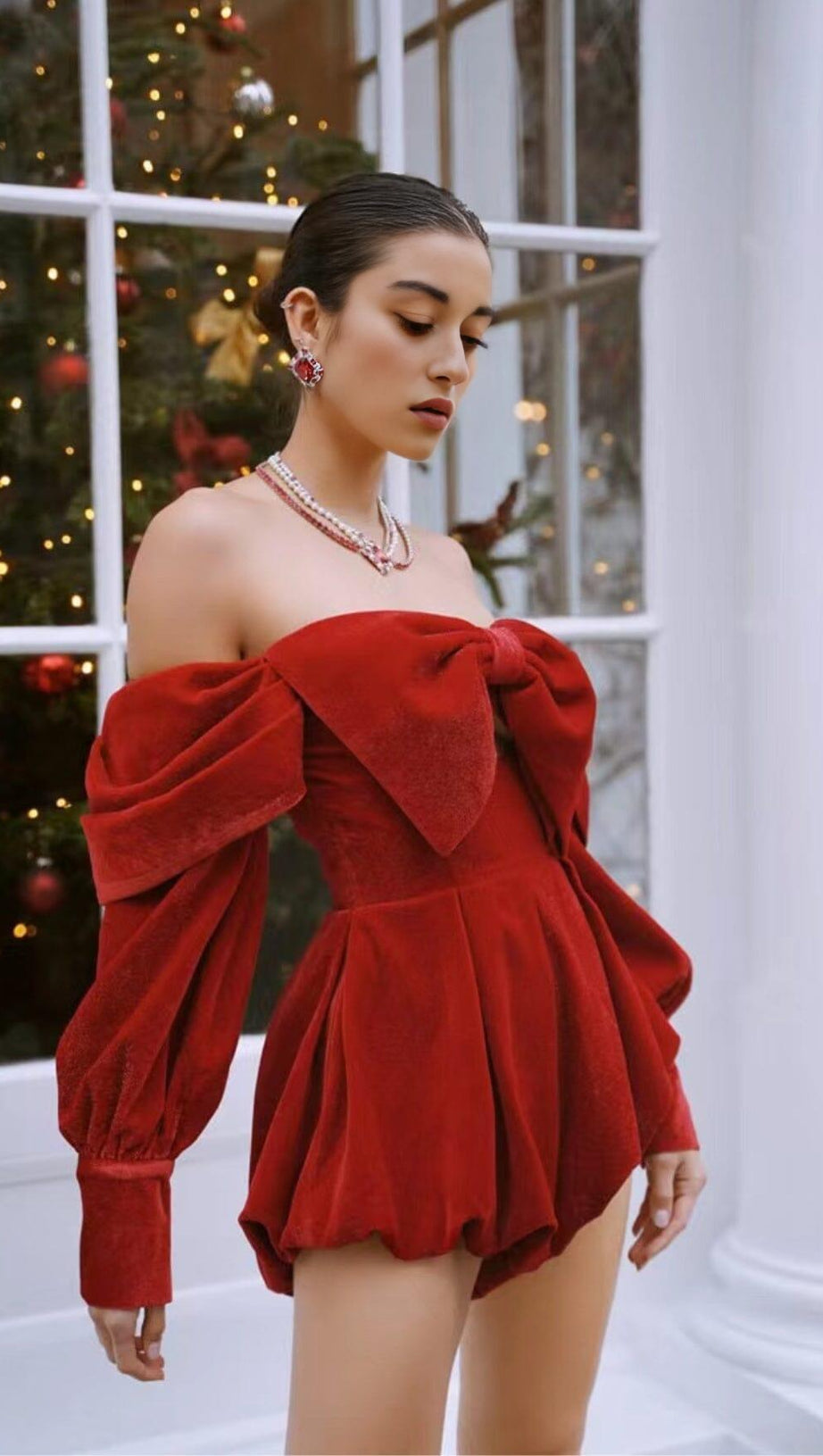 VELVET STRAPLESS JUMPSUIT IN RED