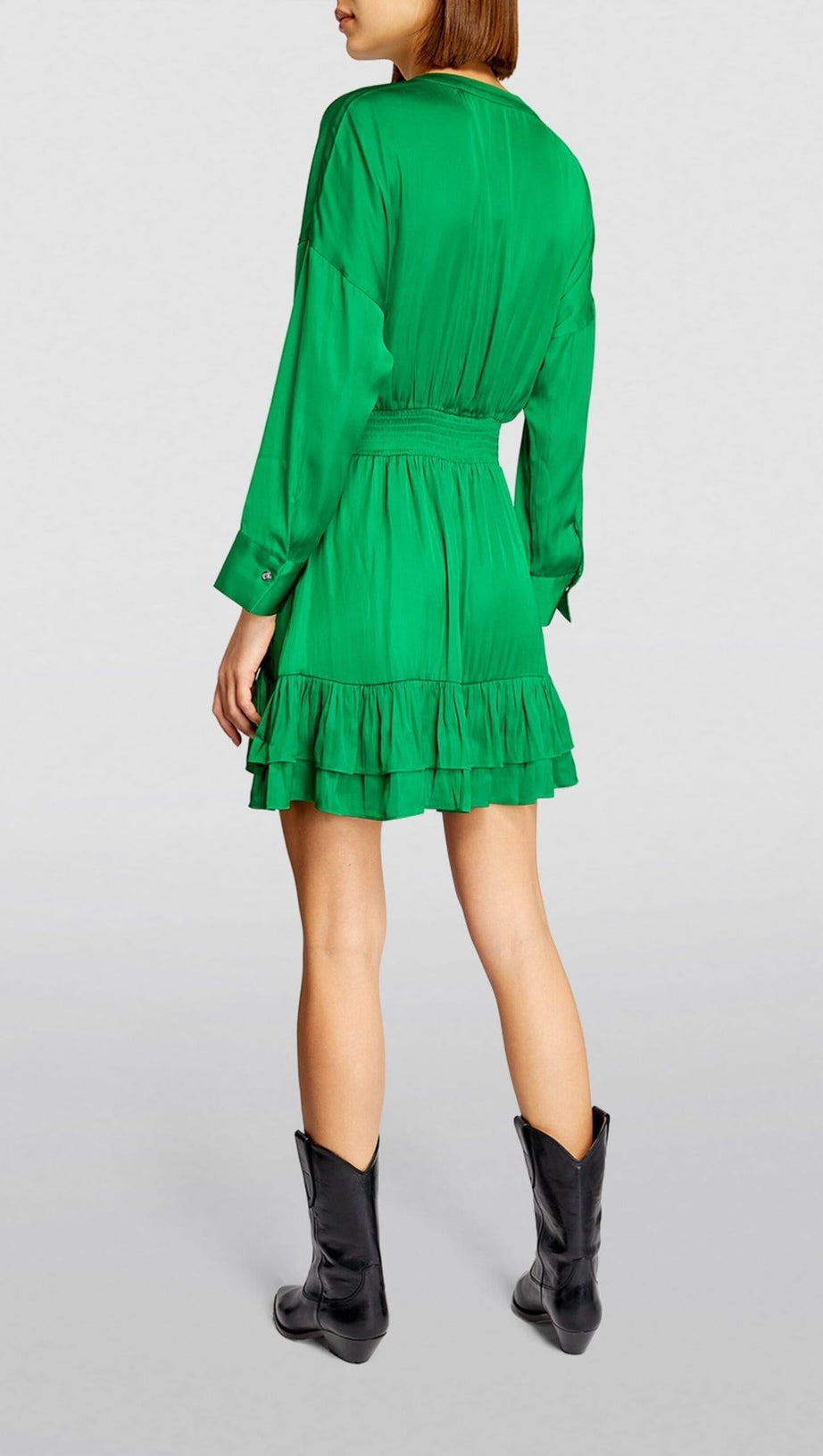 GRÜNES SATIN-MINIKLEID MIT V-AUSSCHNITT 