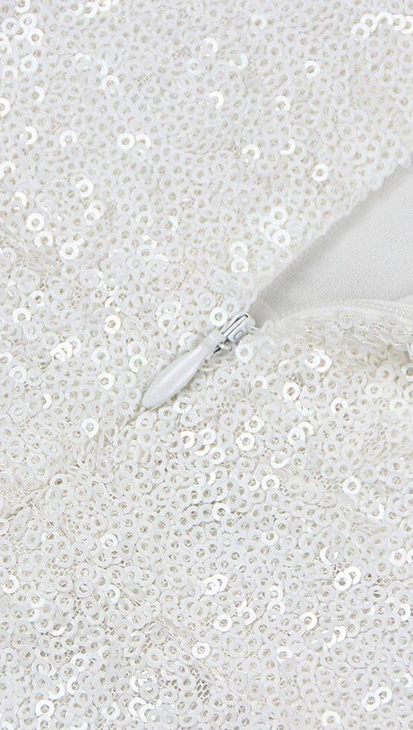 AUSGESTELLTER JACQUARD-JUMPSUIT MIT DIAMANTEN-TRÄGERN UND GÜRTEL