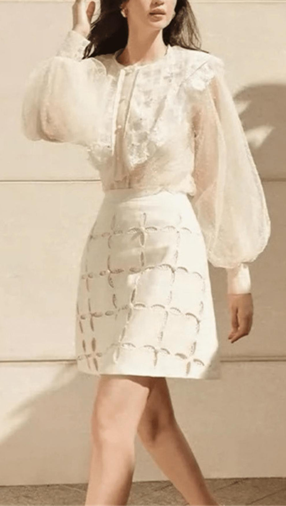 LACE LANTERN SLEEVE MINI DRESS