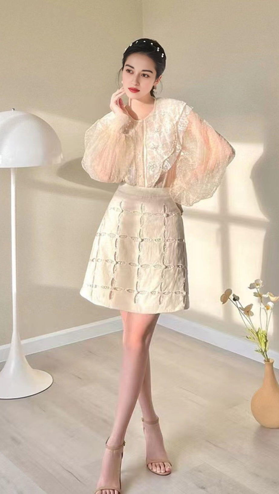 LACE LANTERN SLEEVE MINI DRESS