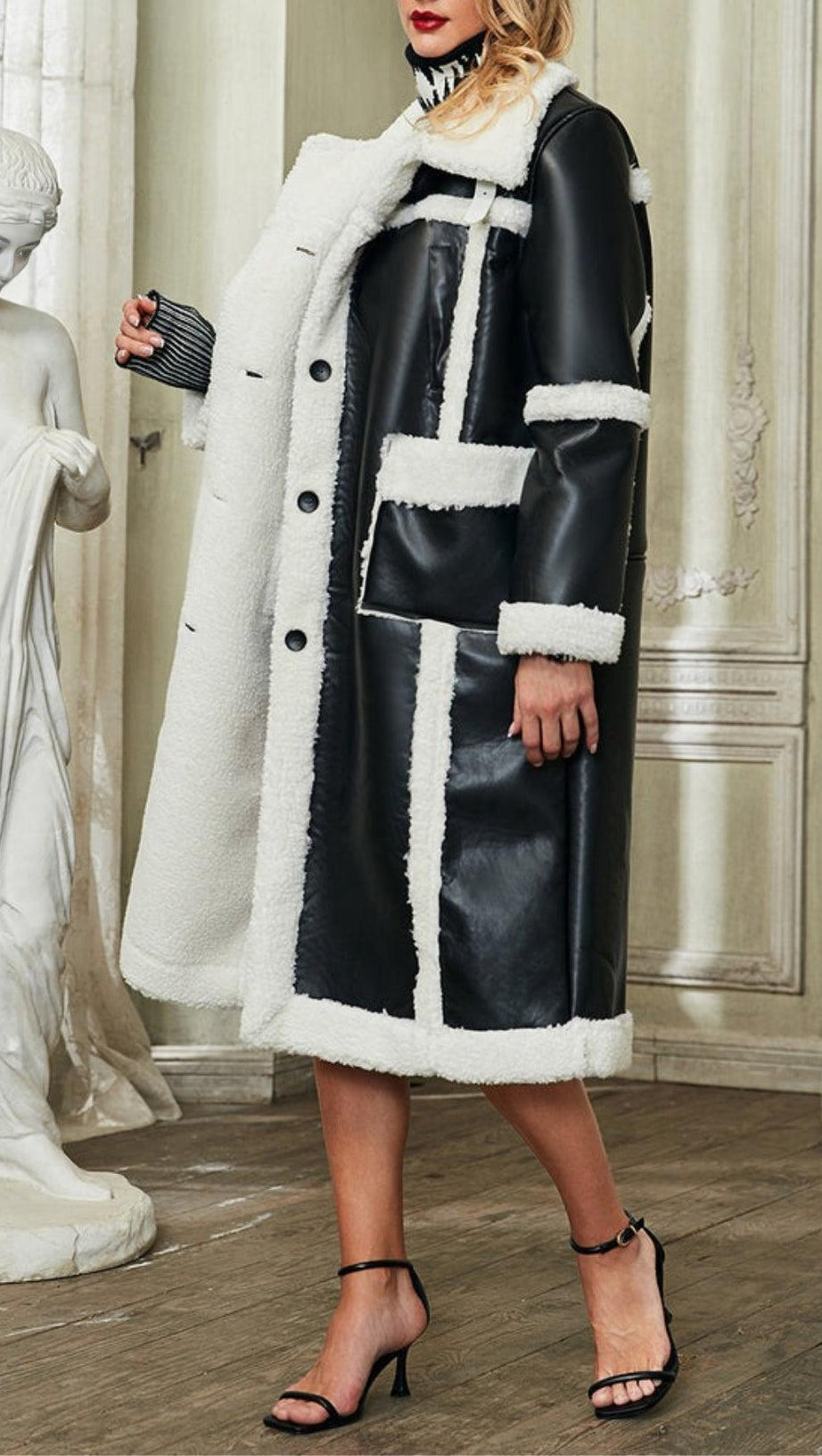 PATCHWORK-MANTEL AUS KUNSTFELL UND LEDER