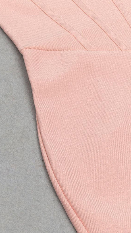 ABITO LUNGO CON CORSETTO IN PIZZO SENZA SPALLINE ROSA 