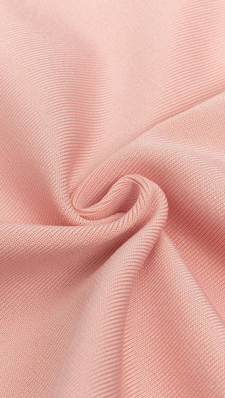 ABITO LUNGO CON CORSETTO IN PIZZO SENZA SPALLINE ROSA 