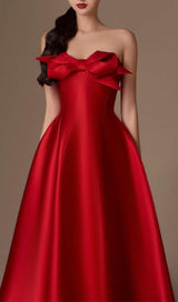 RED FLARED SEMI-HEART NECK TAFFETA MIDI DRESS