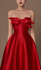 RED FLARED SEMI-HEART NECK TAFFETA MIDI DRESS