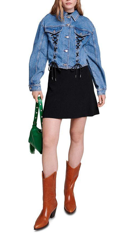 Jeansjacke aus Baumwollmischung mit Schnürdetails 