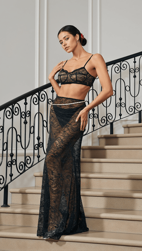 Completo gonna in pizzo FAVI con catena in vita nera