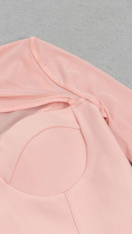 LANGÄRMELIGES MIDIKLEID MIT AUSSCHNITT UND GESPLITTETEN ÄRMELN 