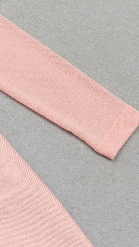 LANGÄRMELIGES MIDIKLEID MIT AUSSCHNITT UND GESPLITTETEN ÄRMELN 