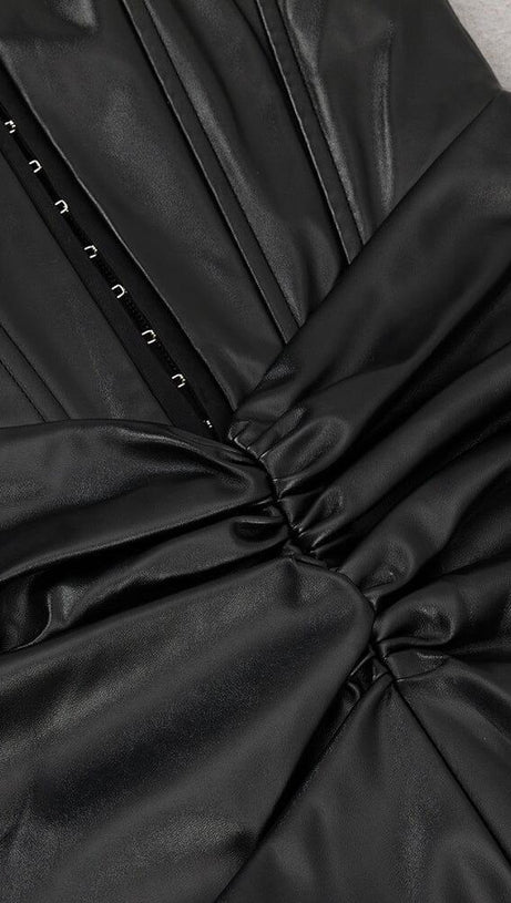 LEATHER STRAPLESS MIDI DRESS IN BLACK