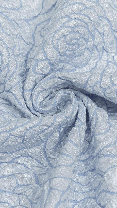 OFF-SHOULDER-KLEID MIT RÜSCHENBESATZ AM SAUM 