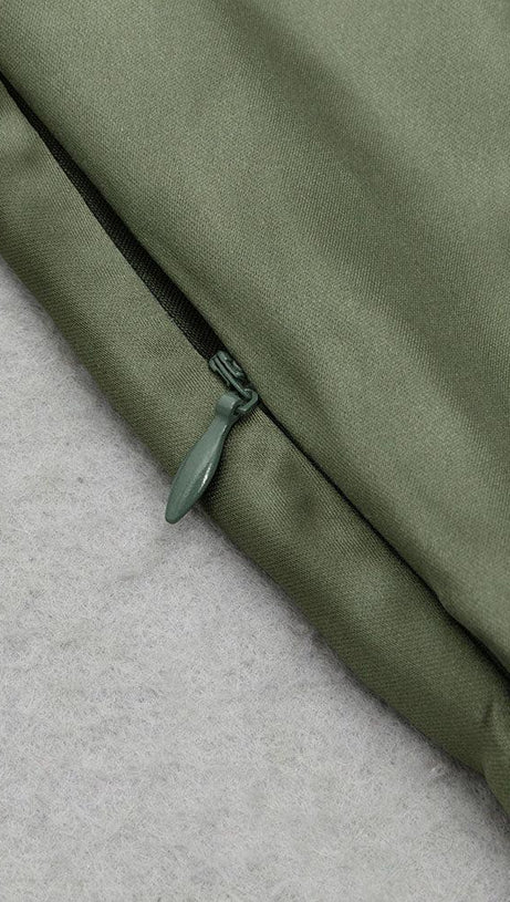 GREEN SATIN LONG SLEEVE MAXI DRESS