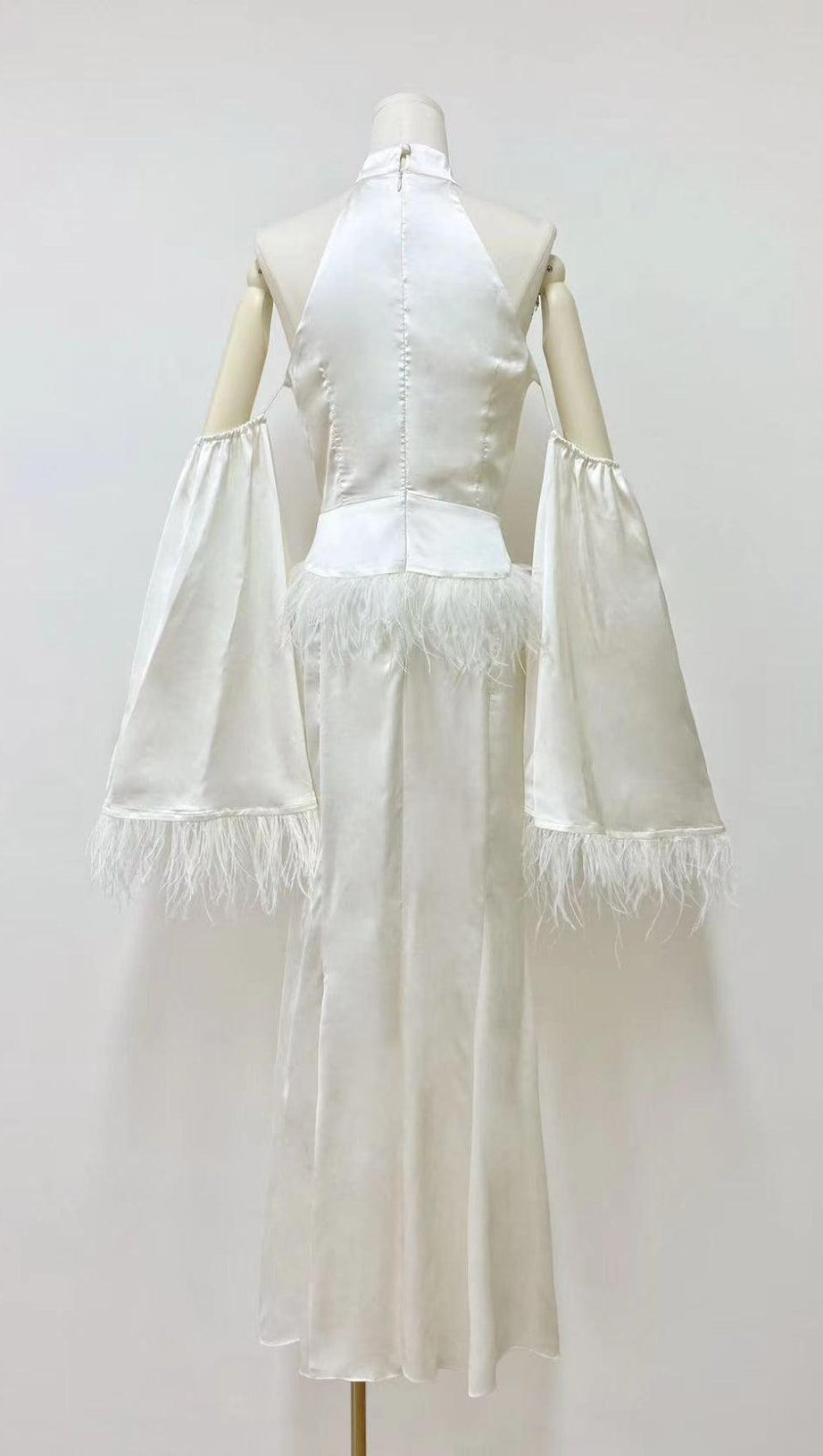 HALTERNECK FEATHER SATIN DRESS IN WHITE