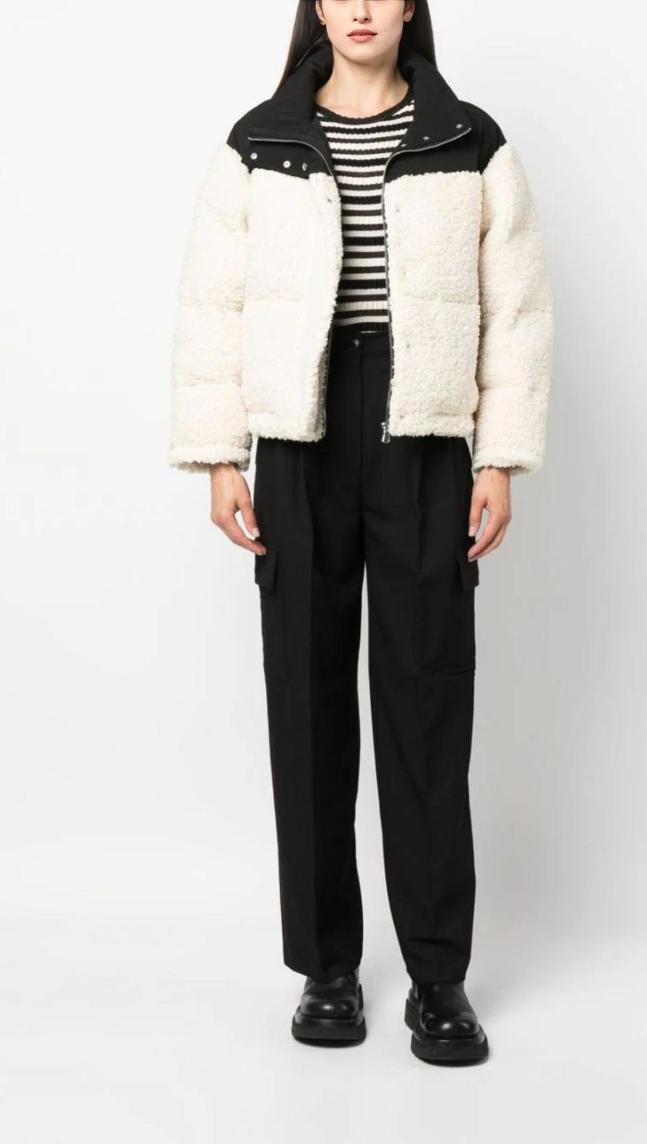 Pufferjacke mit Kapuze aus Mischgewebe 