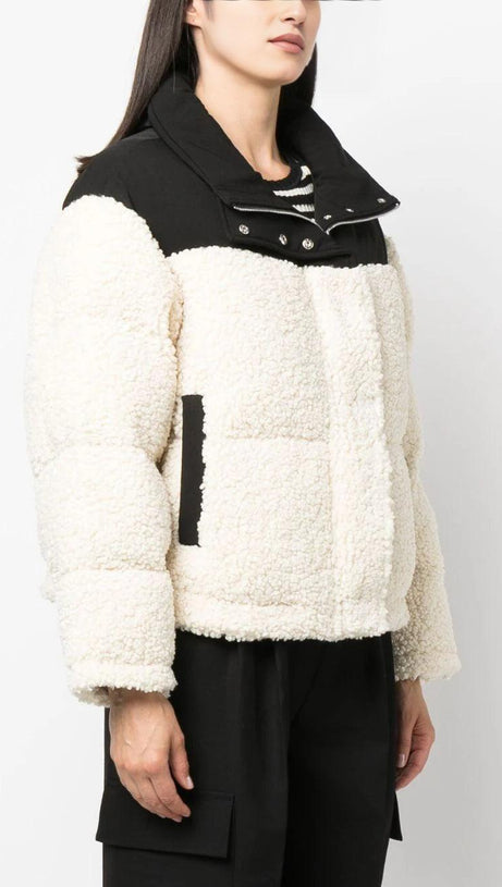 Pufferjacke mit Kapuze aus Mischgewebe 