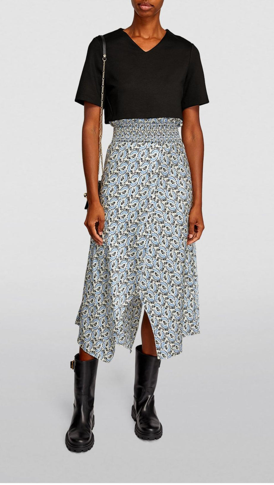 COMPLETO CON GONNA IN RASO STAMPATO E TOP CORTO 