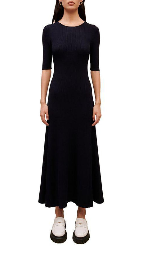 ABITO LUNGO CON SCHIENA TAGLIATA 