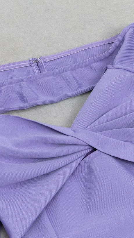 ABITO MIDI CON MANICHE A PIUMA E TAGLIO 