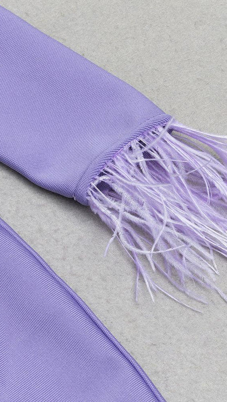 ABITO MIDI CON MANICHE A PIUMA E TAGLIO 