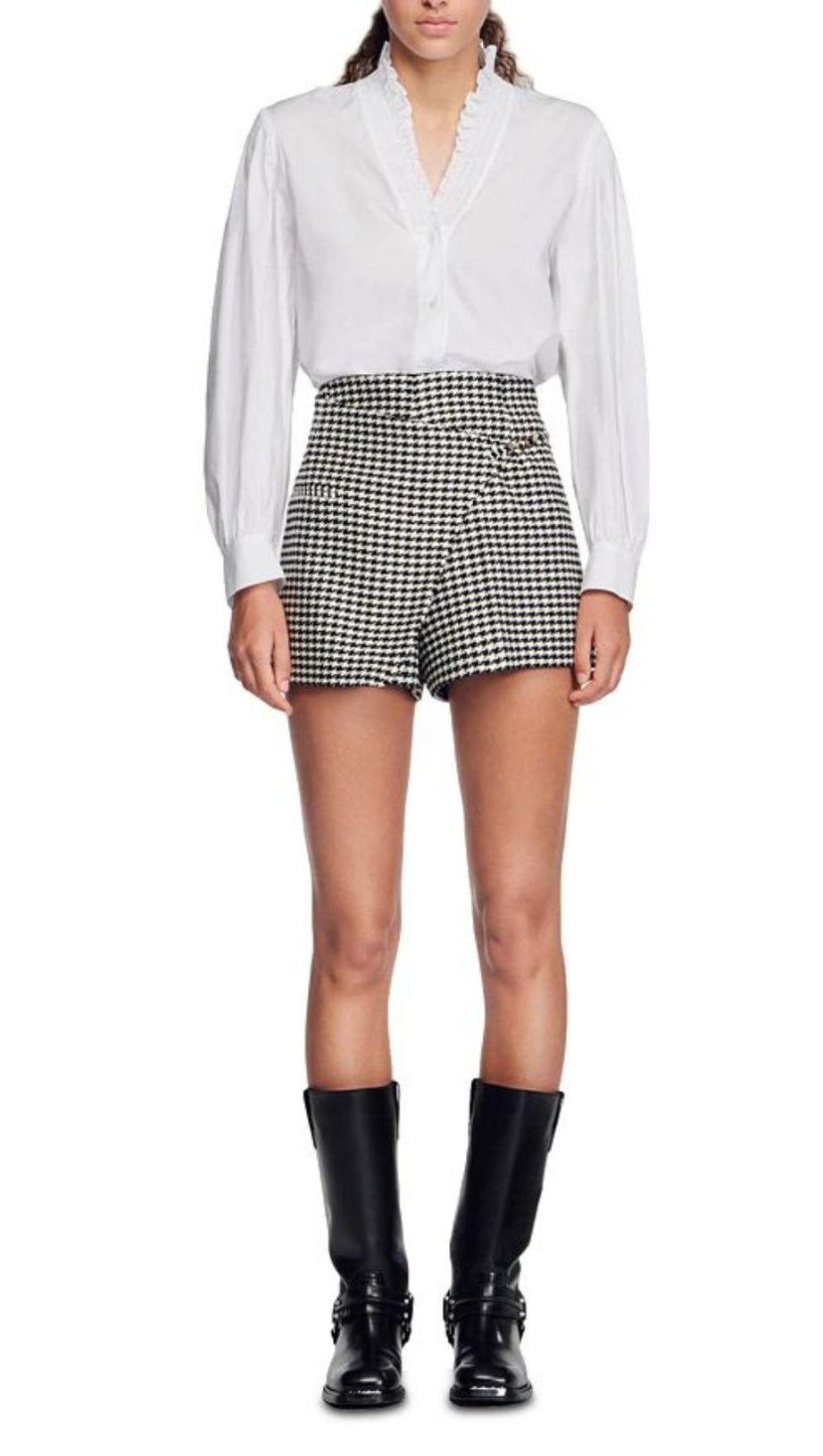 ASYMMETRISCHE SHORTS MIT HAHNENTRITTMUSTER 