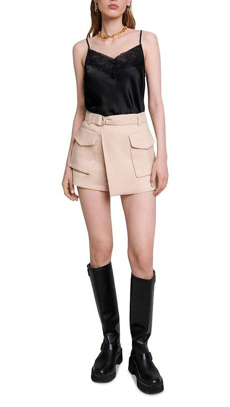 BEIGER SKORT MIT GÜRTEL 