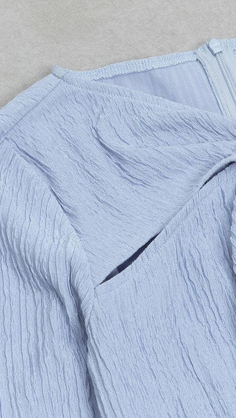 BLAUES MAXIKLEID MIT V-AUSSCHNITT UND CUT-OUT 