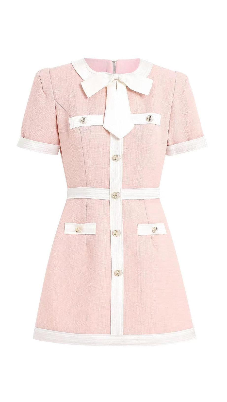 MINIKLEID MIT SCHLEIFE VORNE UND KNOPFDETAIL 