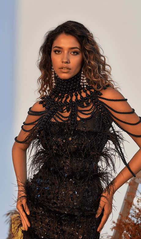 Dani Pearl Body Chain Top In Black